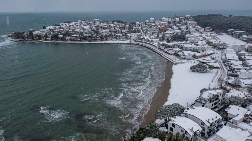 Sahiller karla birleşti! Kocaeli'de seyrine doyumsuz manzaralar oluştu - Resim: 2