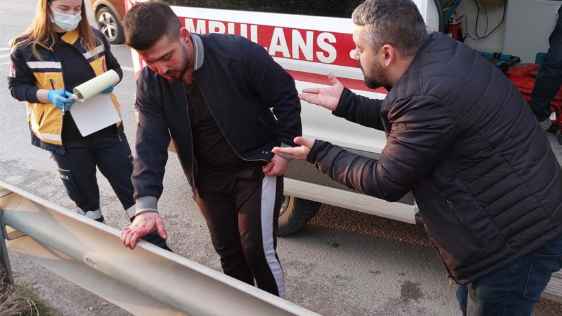 Samsun'da kazada kanlar içinde kaldı ayakkabım çamurlu diye ambulansa binmedi - Resim: 2
