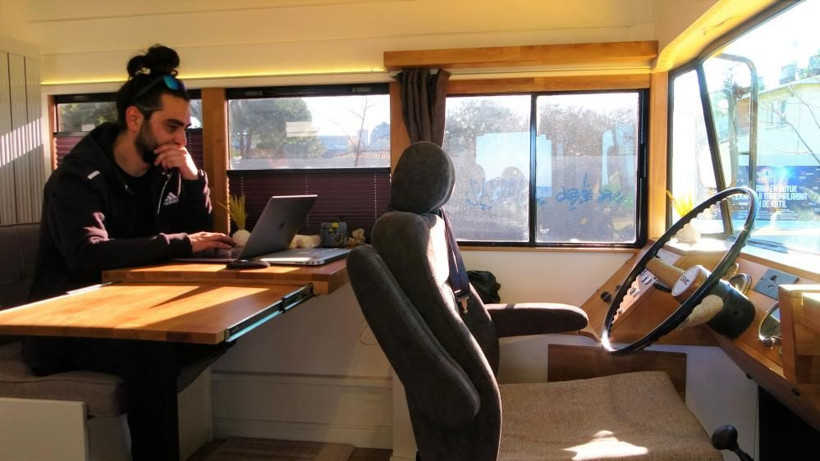 Samsun'da izlediği filmden etkilenip otobüse 700 bin TL harcadı son hali şaşırttı: Uyumam gece 4'ü buldu - Resim: 3