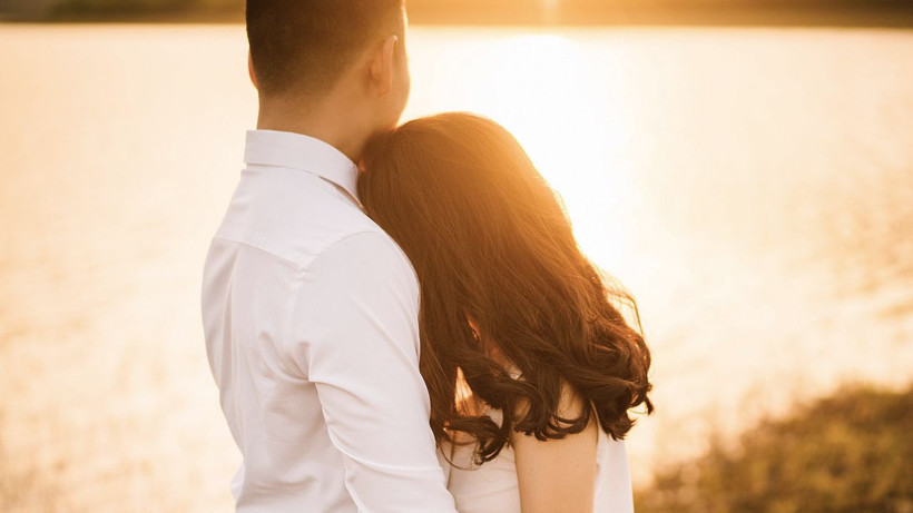 Sevgililer Günü mesajları romantik kısa ve resimli kadına yollanacak 14 Şubat mesajları - Resim: 1