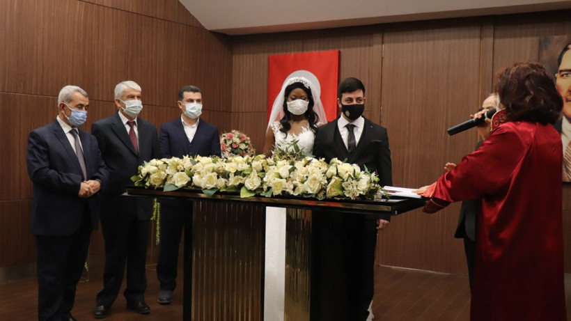 Babası ölmeden önce vasiyet etti! Denizlili aileye Afrika'dan 3. gelin geldi - Resim: 2