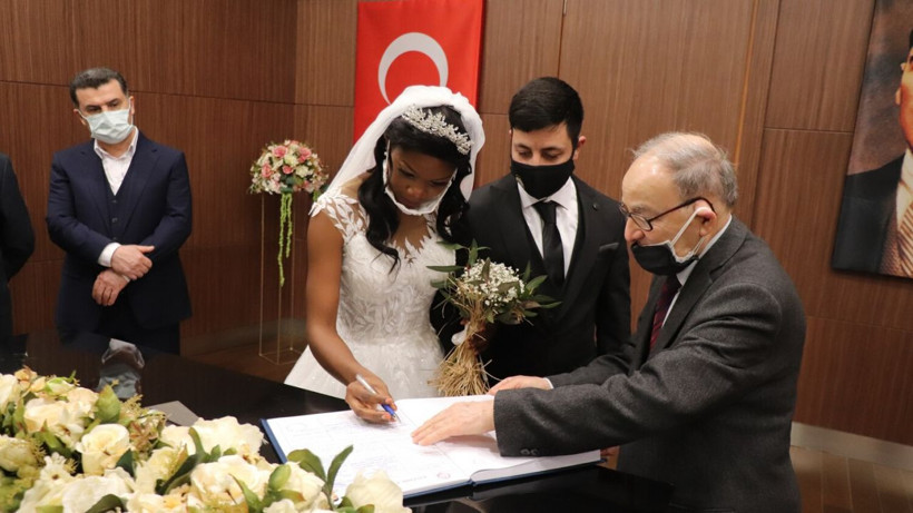 Babası ölmeden önce vasiyet etti! Denizlili aileye Afrika'dan 3. gelin geldi - Resim: 4