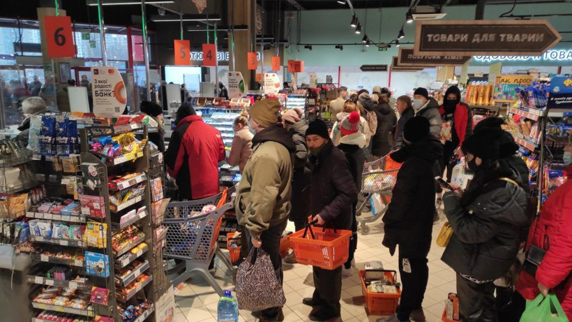 Ukrayna'da döviz işlemleri durduruldu! Yabancı parayla işlem yasaklandı Yerel paraya sınır getirildi - Resim: 4
