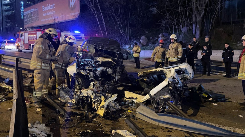 Lüks otomobille evden kaçan 17 yaşındaki sürücü kazada öldü evde intihar notu çıktı - Resim: 1