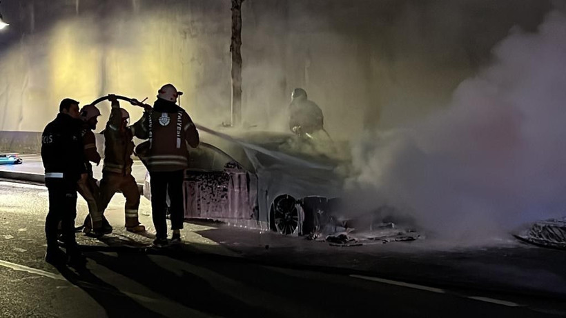 Olaylı gece! Lüks aracının o halini görünce önce ağladı, sonra kavga etti - Resim: 3