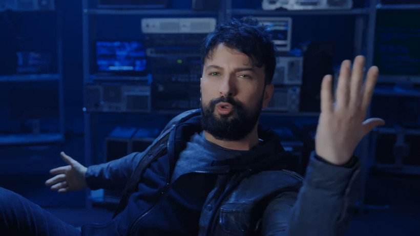 Geçmicek şarkısı yapan Doğuş'tan Tarkan Geççek'e gönderme! Sözleri olay oldu: Ütülendi kafam - Resim: 1