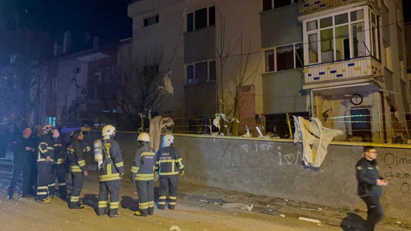 Apartman dairesinde patlama oldu! Evin haline bakın yaralılar var - Resim: 3