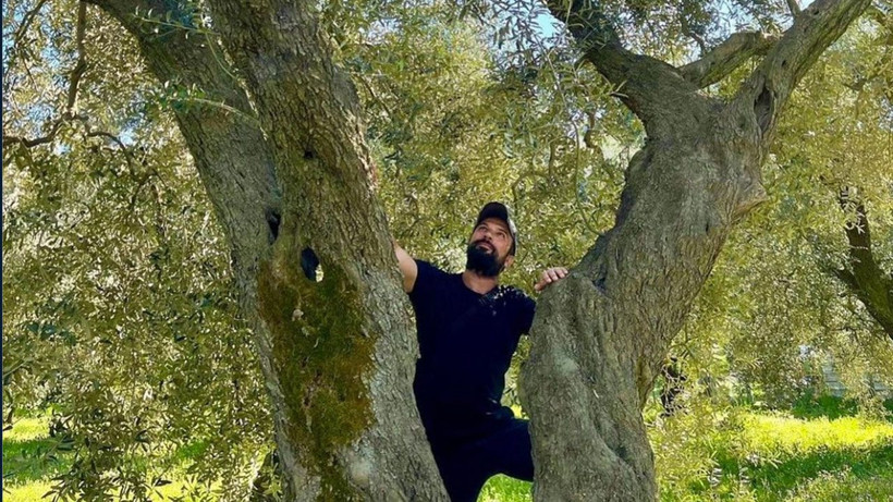 Tarkan 'yatım yok saçım boyalı' dedi Cem Yılmaz 'yatım da var saçım da' yanıtıyla espriyi patlattı - Resim: 1