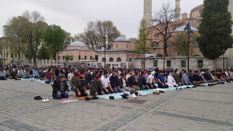 Ayasofya Camisi'nde bir ilk yaşandı: Cumayı Filistin'den bir isim kıldırdı - Resim: 4