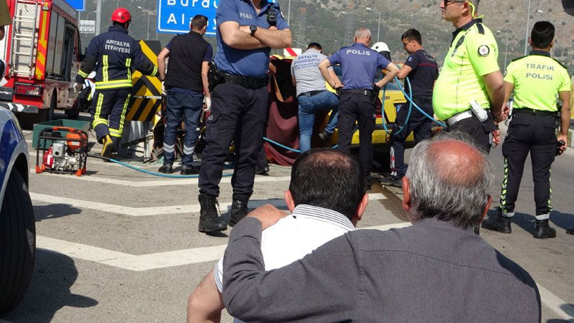 Antalya'da genç sürücünün feci ölümü! Abisi gözyaşlarına boğuldu - Resim: 4