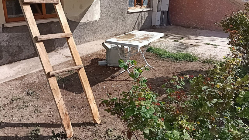 Kırşehir'de yangın faciası! Anne iki çocuğu balkondan atıp kurtardı 3 yaşındaki kızı öldü - Resim: 2