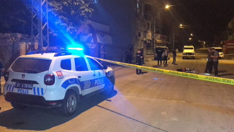 Motosiklet üzerinde ellerinde kalaşnikofla saldırıya giderken yakalandılar! - Resim: 1