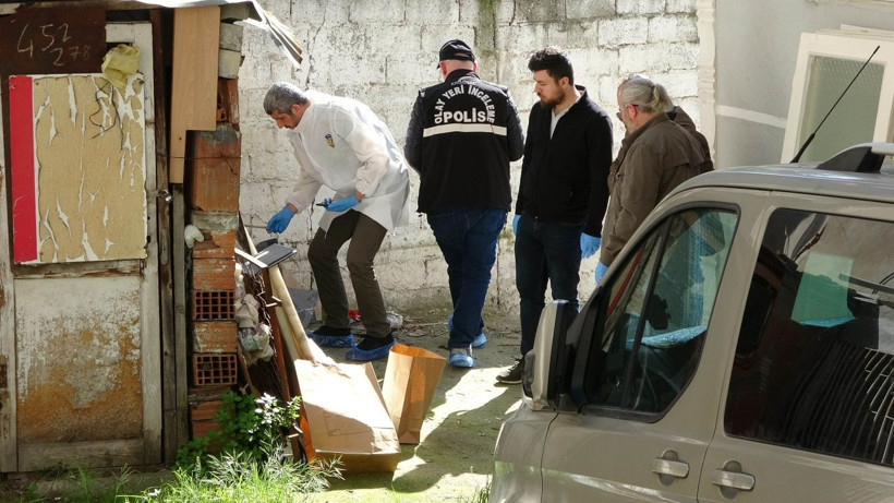 Kayıp kedisini ararken saklanmış bomba buldu! - Resim: 3