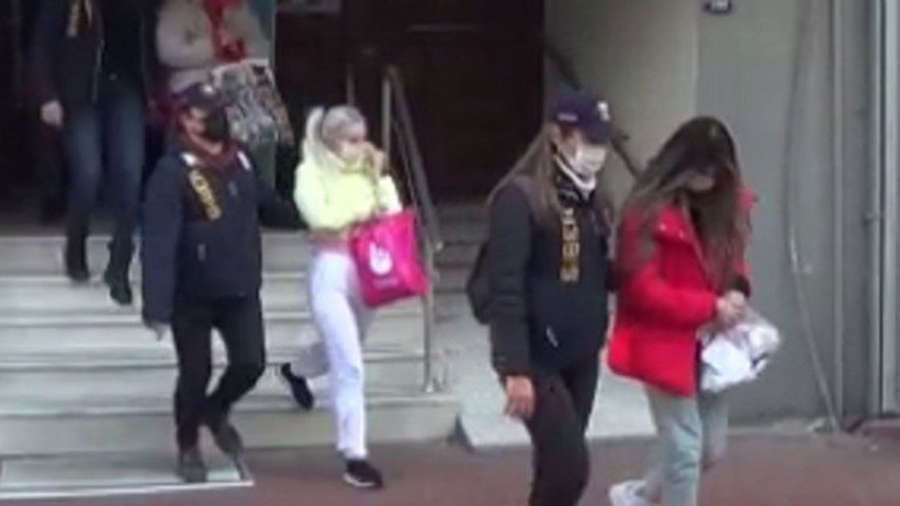 Sosyal medya fenomeni  Simge Barankoğlu 'dolandırıcılık' suçundan gözaltına alındı! - Resim: 1