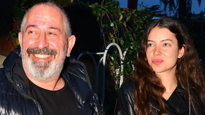 22 yaş küçük aşkı kısa sürdü! Ayrılık nedenini duyan şaştı kaldı Cem Yılmaz'dan ilk hamle: Rüya Demirbulut kimdir? - Resim: 3