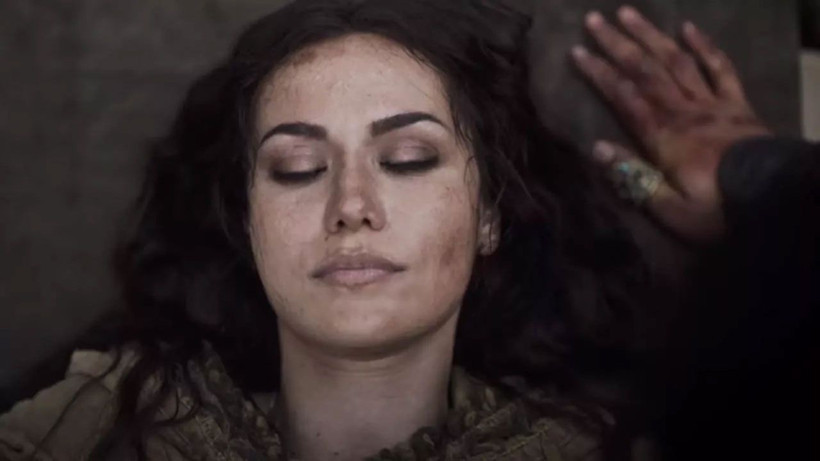 Alparslan Büyük Selçuklu'da Akça Hatun'a Fahriye Evcen böyle veda etti - Resim: 4