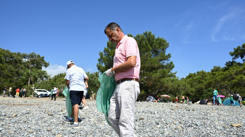 Denizin dibinden çıkanlar görenleri hayrete düşürdü! Otomobil lastiği herkesi şok etti. - Resim: 1