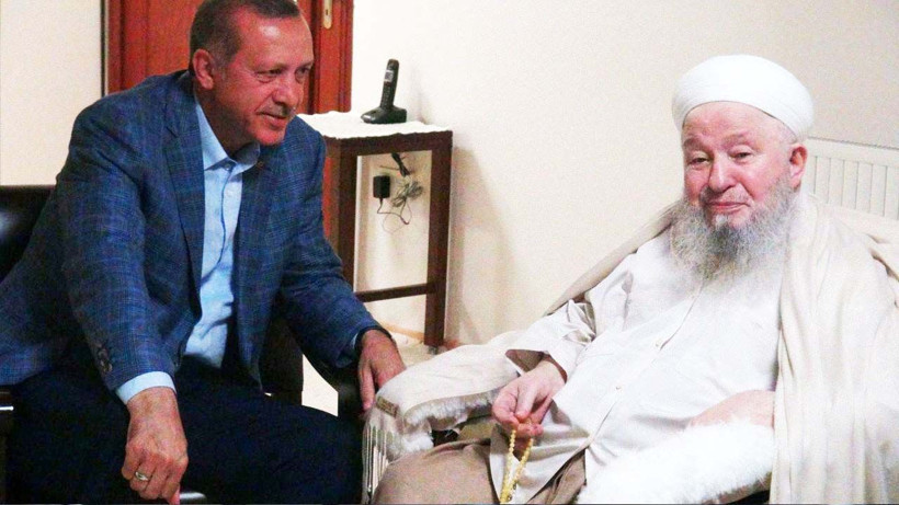 Mahmut Ustaosmanoğlu'nun evine akın ettiler! Erdoğan ve Cübbeli taziye için bakın ne yazdı - Resim: 2