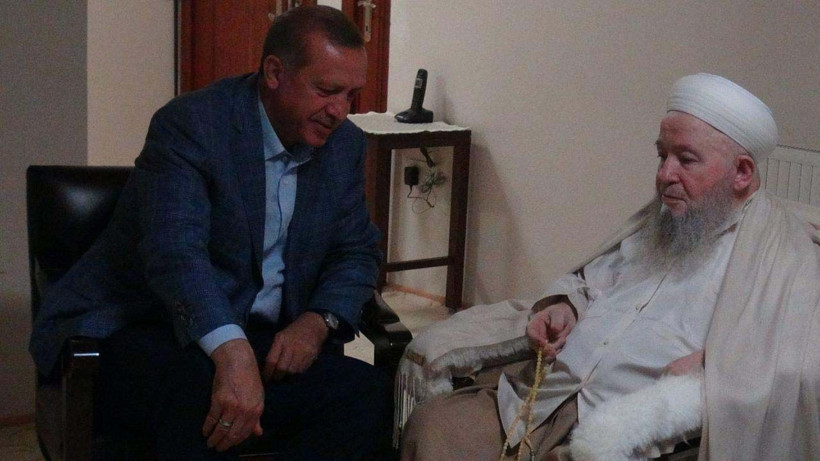 Mahmut Ustaosmanoğlu'nun evine akın ettiler! Erdoğan ve Cübbeli taziye için bakın ne yazdı - Resim: 3