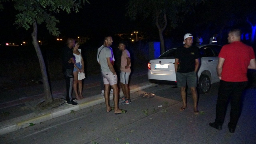 Ölümden döndüler alkolün etkisiyle neşe içinde kameraya el salladılar! - Resim: 2