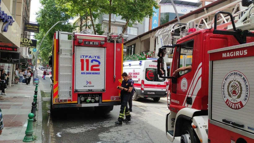 İşten çıkarılan kadın hem iş yerini yaktı hem kendini! - Resim: 1