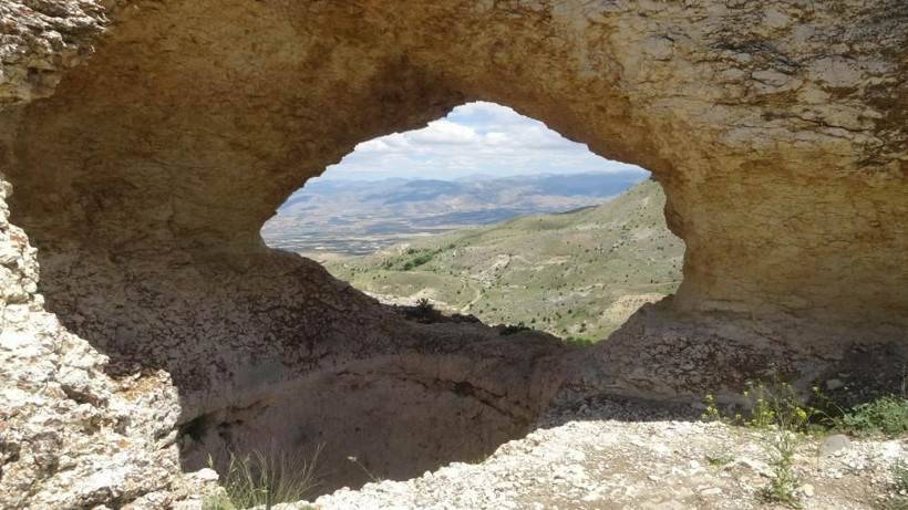 Bu mağara binlerce yıldır gizemini koruyor! Vatandaş içeriye girmeye korkuyor - Resim: 2