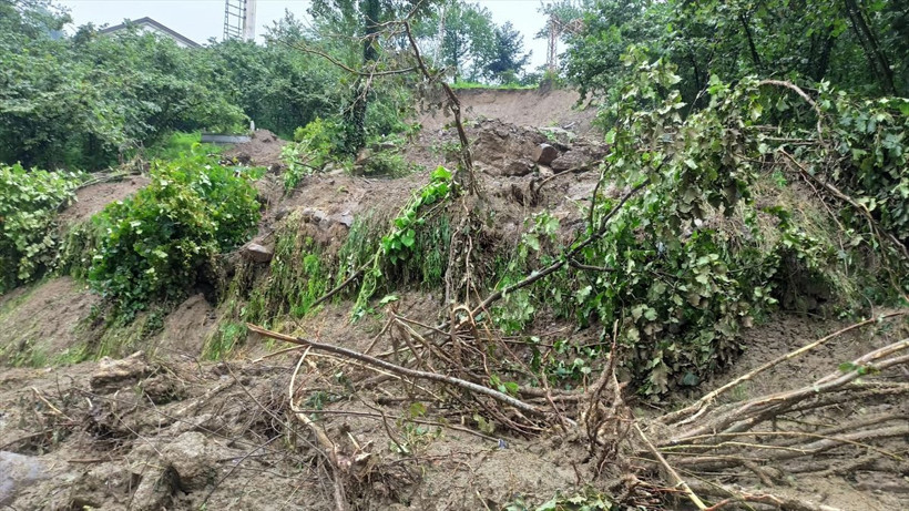 Şiddetli yağışlar Ordu ilini vurdu: 242 noktada heyelan ve toprak kayması meydana geldi - Resim: 2