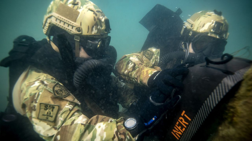 SAT'ların görüntüleri ilk kez bu kadar net! Düşmanı titretecek fotoğraflar - Resim: 2