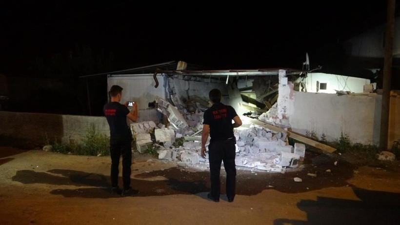 Kayseri'de mutfak tüpü bomba gibi patladı! Evin duvarları yıkıldı - Resim: 1