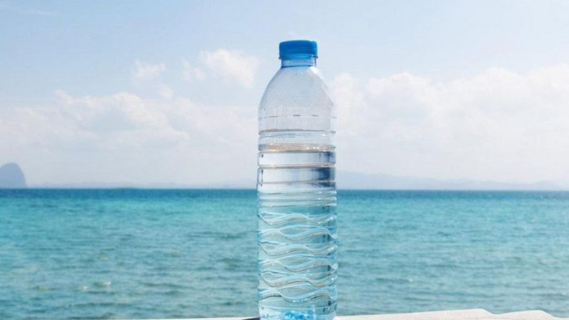 Aşırı sıcak havada su ihtiyacı arttı doktor uyardı pet şişedeki suyu sakın içmeyin! - Resim: 4