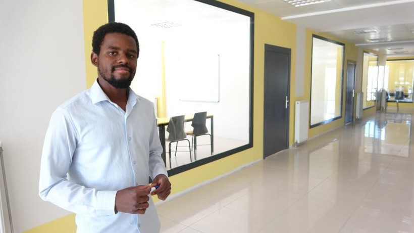 Dilek hemşire ile evlendi hayatı değişti! Nijeryalı Kolo Elazığ'da patron oldu - Resim: 1