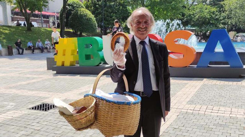 Takım elbise ile simit satıyor Bursa'da aylık kazancına bakın bu mümkün mü - Resim: 3