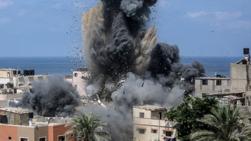 İsrail Gazze'yi vuruyor! Çok sayıda ölü ve yaralı var Türkiye'den kınama mesajları - Resim: 1