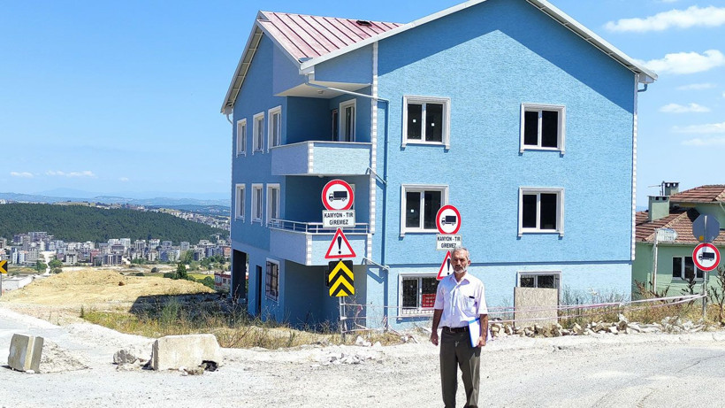 Bursa'da ürkütücü olay! Etrafı sarmaya başladı karı-koca yeni evlerine giremiyor - Resim: 1