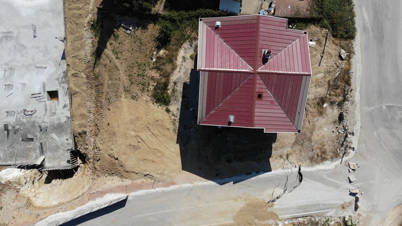 Bursa'da ürkütücü olay! Etrafı sarmaya başladı karı-koca yeni evlerine giremiyor - Resim: 2