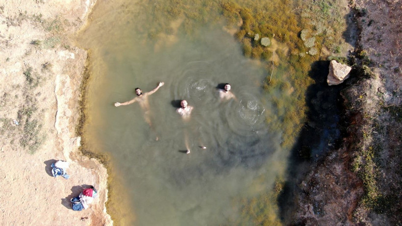 Sivas'ta uçurumun kenarına gizlenmiş giren çare buluyor yurt dışından akın var - Resim: 1