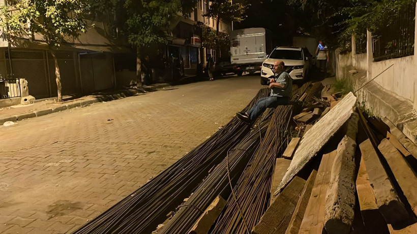İstanbul'da yanında inşaat temeli kazılan iki binada korku dolu anlar! - Resim: 4