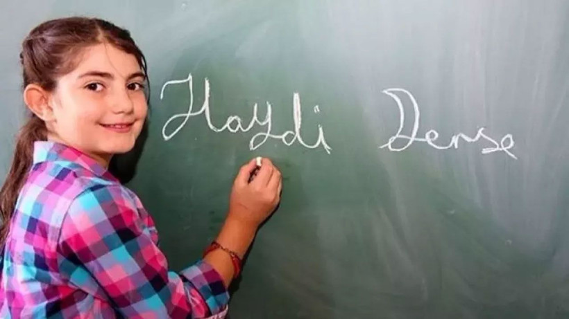 İlk ders zili çaldı! 19 milyon öğrenci ders başı yaptı! İstanbul'da olağanüstü önlemler ücretsiz oldu - Resim: 3