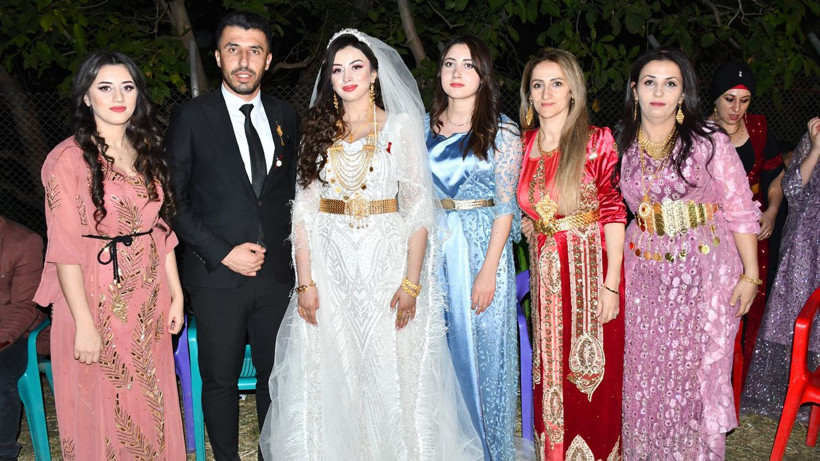 Şırnak'ta aşiret düğünü için 750 bin TL harcandı, toplanan takı miktarı dudak uçuklattı - Resim: 1