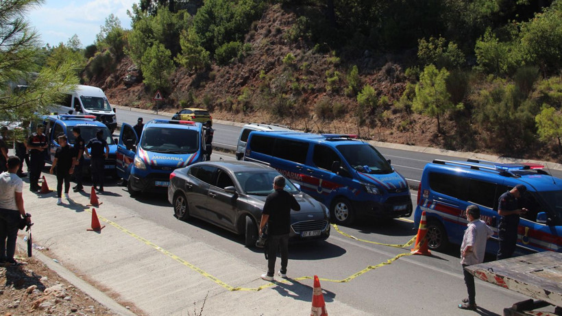 Antalya'da işi sonu oldu! Seyyar dövizci boğazı kesilerek öldürüldü 'Bilen birisi yaptı' - Resim: 4