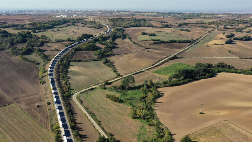 38 kilometrelik tır kuyruğu! Şoförler isyan etti: Bulgaristan'ın sıkıntısını biz çekiyoruz - Resim: 2