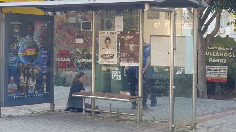 Antalya'da bir kadın erkeği kovaladı! Polis elindeki bıçağı aldı ama bu kez de... - Resim: 4