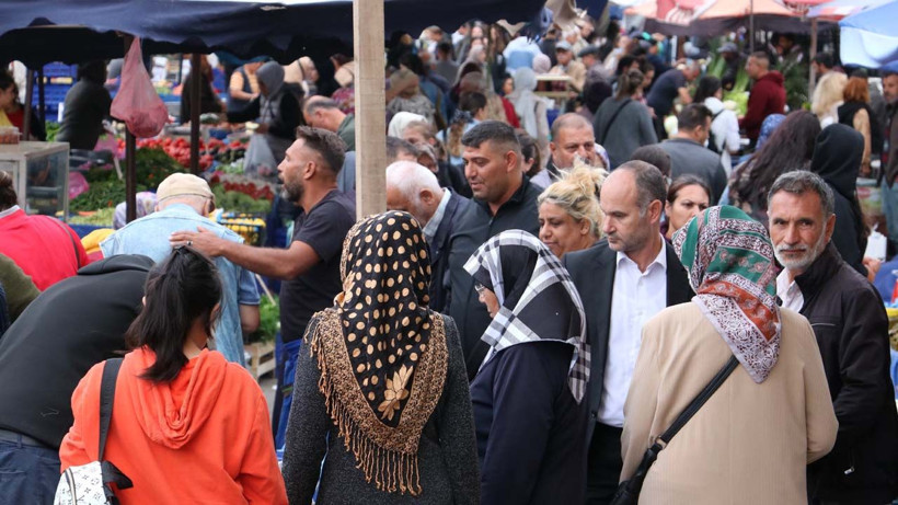 Pazardan sonra sıra markette! Bulgarlar Edirne'de birbiriyle yarıştı bagajlar doldu! - Resim: 1