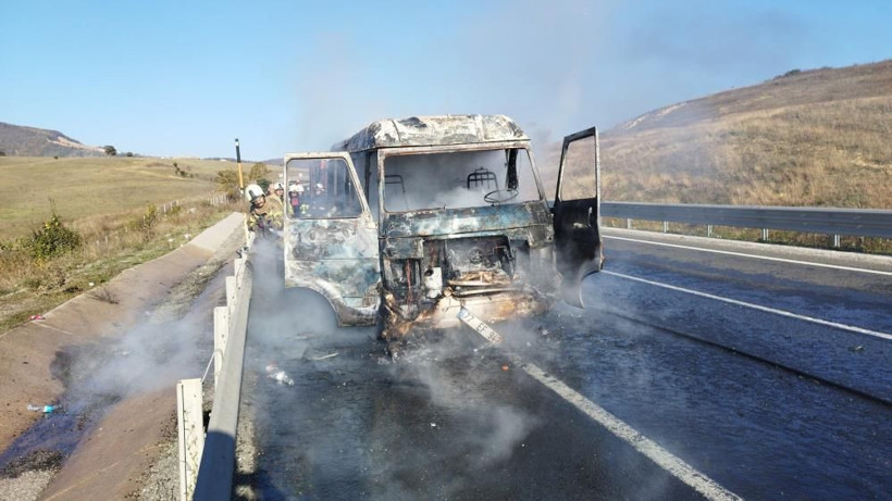 Yer: Bursa! Tamir için yola çıkan minibüs seyir halindeyken alev topuna döndü! - Resim: 2