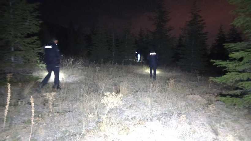 Devriye atan ekipler harekete geçti! Silah seslerinin nedeni belli oldu: Savunması pes dedirtti! - Resim: 1