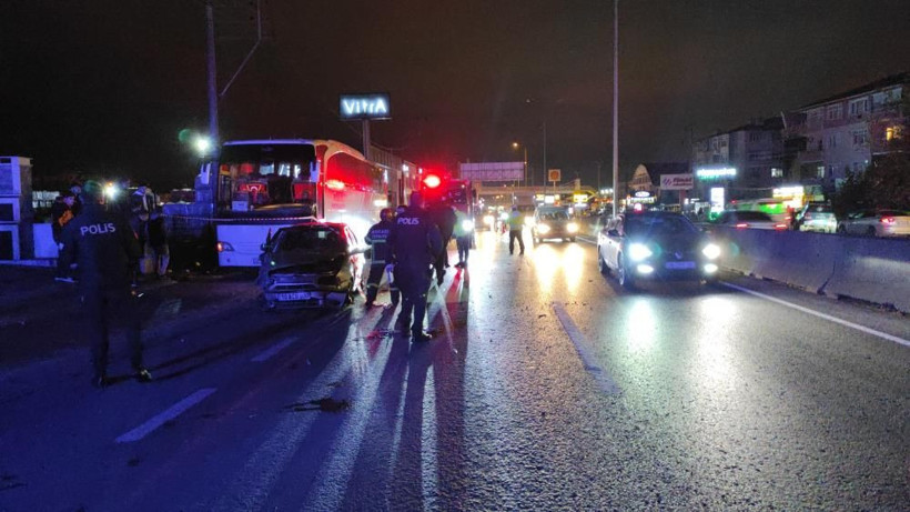 Kocaeli'de feci kaza! Trafikteki tartışmanın sonu kötü bitti: Hurdaya dönen araçta sıkıştılar 1'i ağır 5 yaralı - Resim: 4
