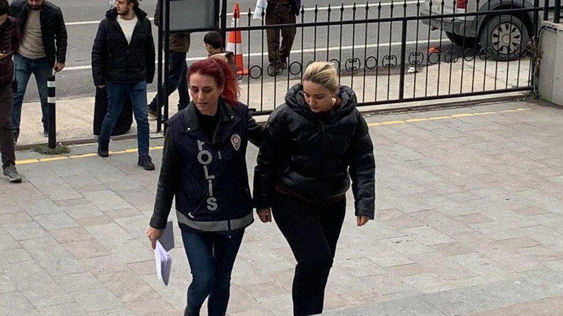 Sahte doktor Ayşe Özkiraz'ın annesi ilk kez konuştu! 'Sahte beyin cerrahı' arkadaşını ihbar etti - Resim: 4