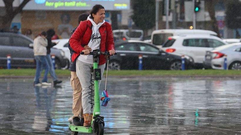 Kar filan yok İstanbul için şaşırtan hava! Meteororoloji 8 Aralık için İzmir, Balıkesir, Bursa'yı uyardı - Resim: 3