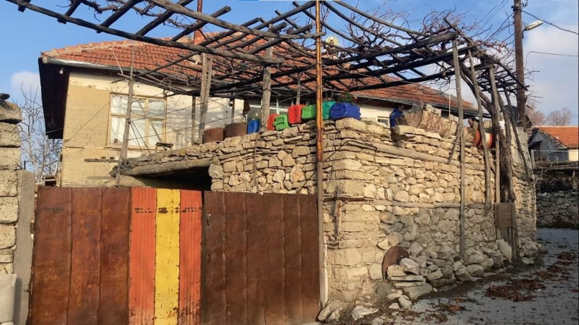 Vicdansızlar kapı önüne bırakıp kaçtılar! Kordon bağı kesilmemiş bebek 7 saat sonra fark edildi! - Resim: 3