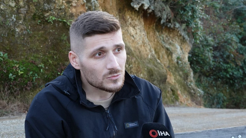 Türk askeri mucize yaşadı! Ünlü marka telefon kurtardı, mermi isabet edince bu hale geldi - Resim: 1